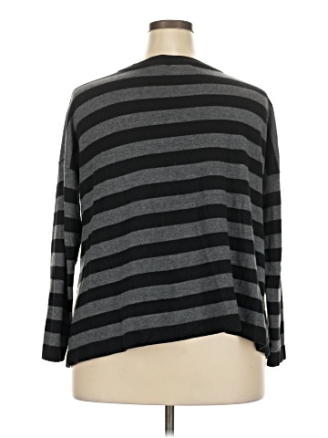 Linda Matthews Pullover Sweater (view 2)