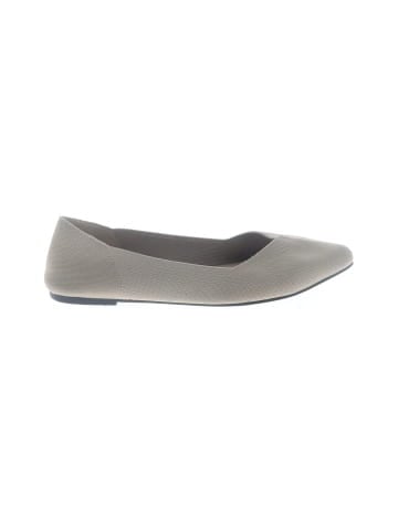 Mia Flats (view 1)