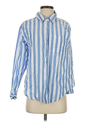 Maurices Long Sleeve Button-Down Shirt (view 1)
