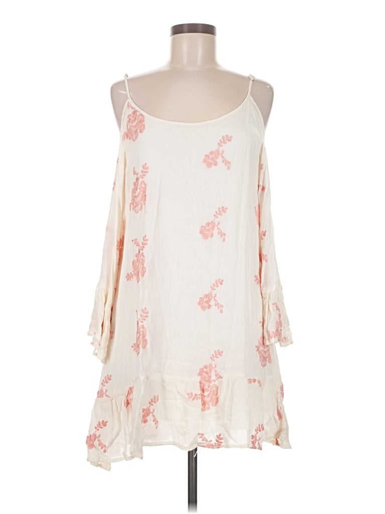 Altar'd State Casual Dress - Popover: Ivory Dresses - Used - Size Medium