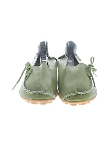 Unbranded Flats (view 2)