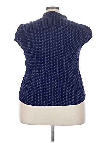Kenar Sleeveless Button-Down Shirt (view 2)