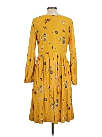 Old Navy Casual Dress (view 2)