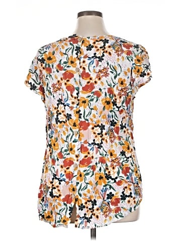 Jones & Co Short Sleeve Blouse (view 2)