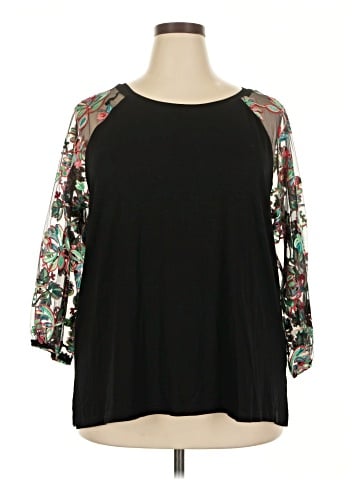 Weekend Suzanne Betro 3/4 Sleeve T-Shirt (view 1)