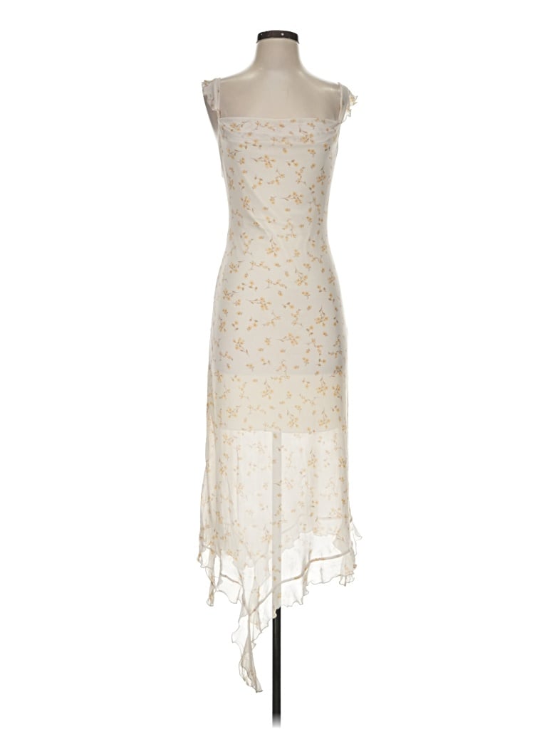 Pre-owned Kirious Cocktail Dress In Ivory
