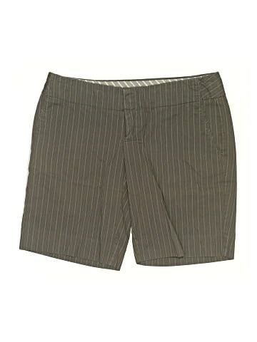 Gap Shorts (view 1)