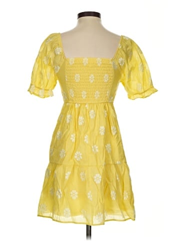 Dee Elly Short Sleeve Top (view 2)