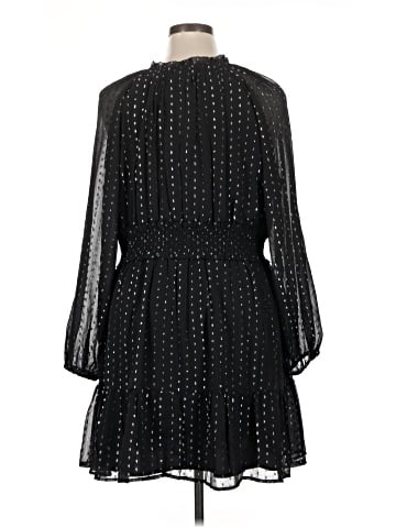 Old Navy Casual Dress (view 2)