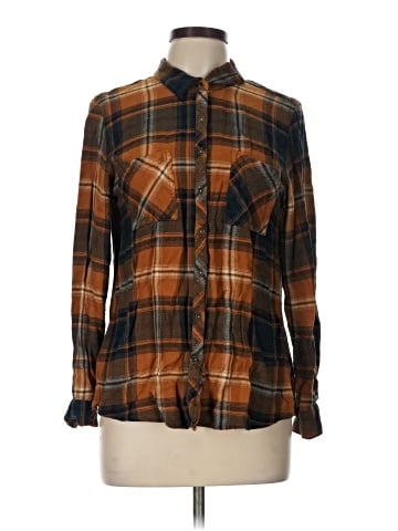 Maurices Long Sleeve Button-Down Shirt (view 1)