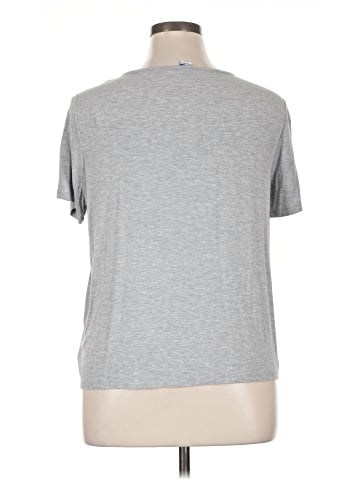 Old Navy Short Sleeve T-Shirt (view 2)