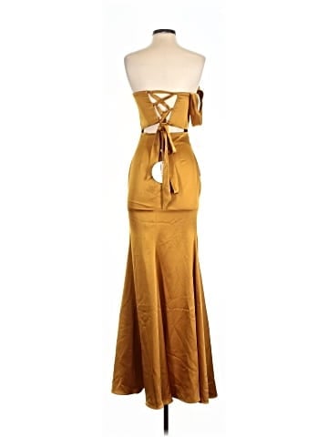 Miss Circle Cocktail Dress (view 2)