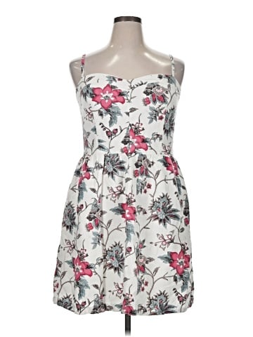Ann Taylor LOFT Cocktail Dress (view 1)