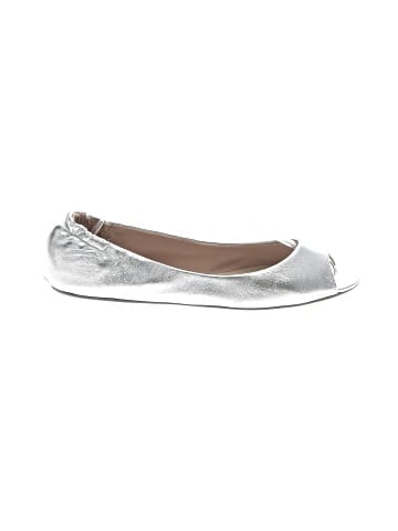 Ellen Tracy Flats (view 1)