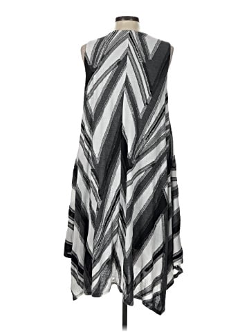 Simply Vera Vera Wang Casual Dress (view 2)