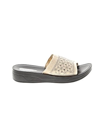 Ro's Garden Sandals (view 1)