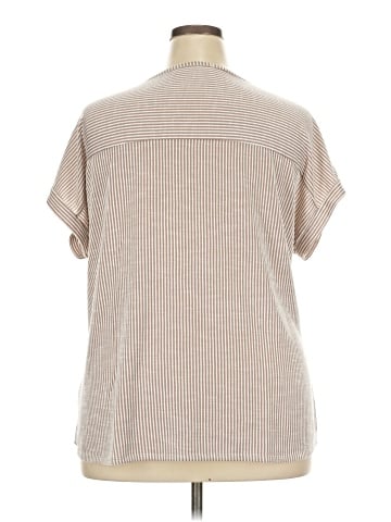 Star Vixen Short Sleeve Top (view 2)