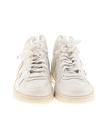 VEJA Sneakers (view 2)