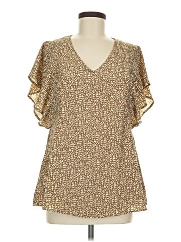 Betsey's Boutique Shop Short Sleeve Blouse (view 1)
