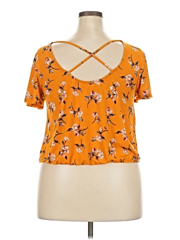 Rewind Short Sleeve Top (view 2)