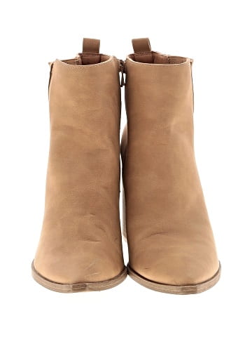 Universal Thread Boots (view 2)