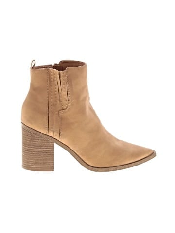 Universal Thread Boots (view 1)