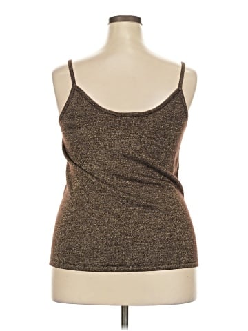 Extra Touch Tank Top (view 2)