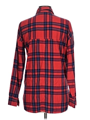Old Navy Long Sleeve Button-Down Shirt (view 2)