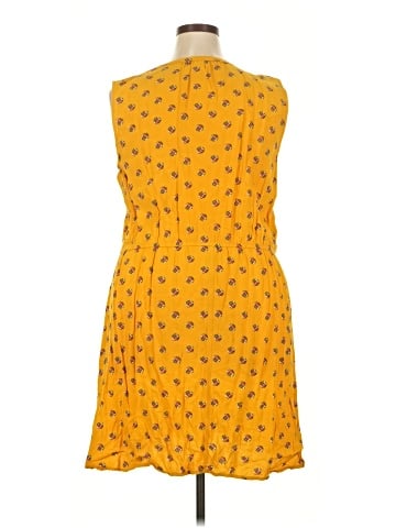 Old Navy Casual Dress (view 2)