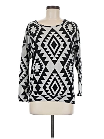 rue21 Pullover Sweater (view 1)