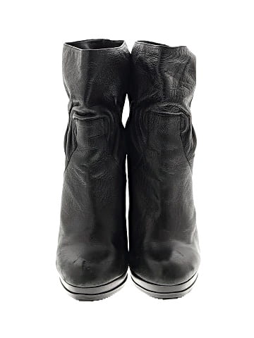 MICHAEL Michael Kors Ankle Boots (view 2)