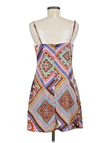Urban Outfitters Casual Dress (view 2)