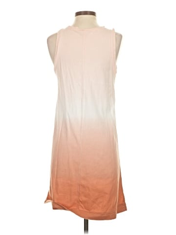 Old Navy Casual Dress (view 2)