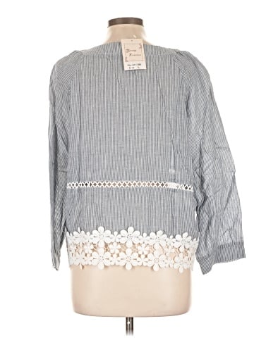 Young Essence 3/4 Sleeve Blouse (view 2)