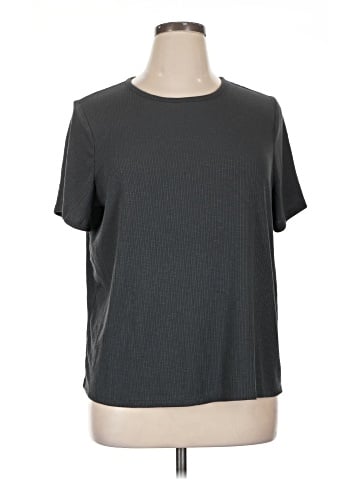 Old Navy Active T-Shirt (view 1)