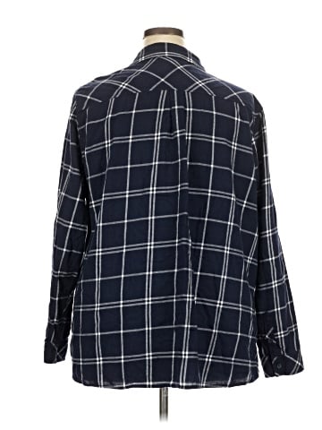 Croft & Barrow Long Sleeve Button-Down Shirt (view 2)