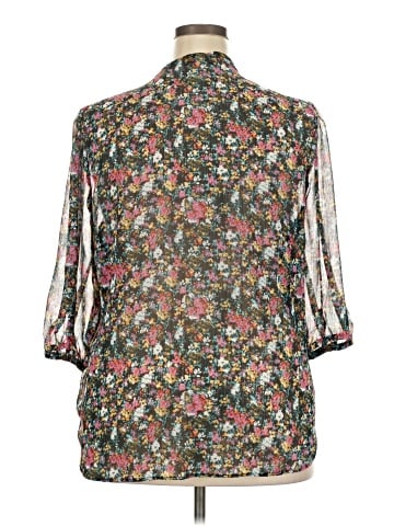 Eyeshadow 3/4 Sleeve Blouse (view 2)