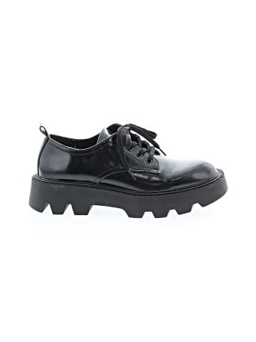 Zara Flats (view 1)