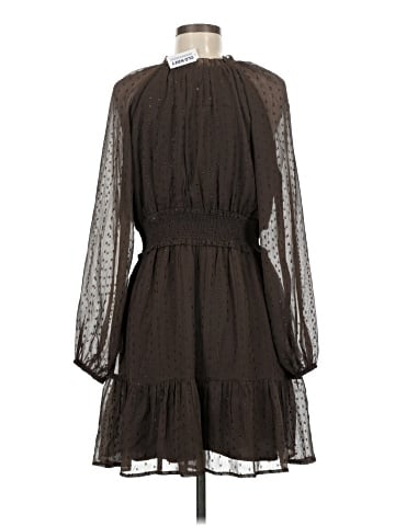 Old Navy Casual Dress (view 2)