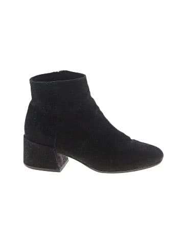 Vince. Ankle Boots (view 1)