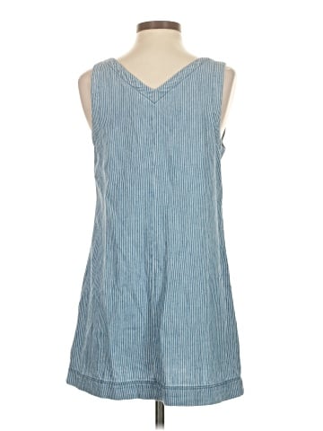 Old Navy Casual Dress (view 2)