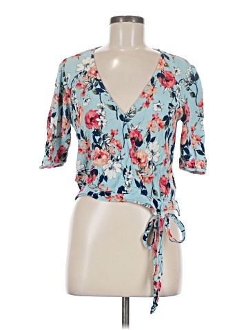 Socialite 3/4 Sleeve Blouse (view 1)