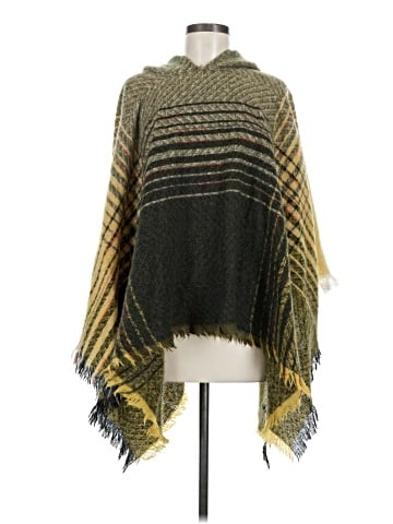 Coco + Carmen Poncho (view 1)