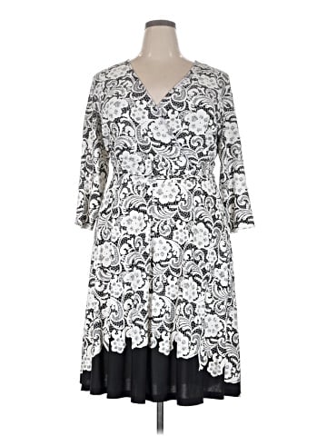 Sandra Darren Casual Dress (view 1)
