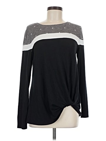 Maurices Long Sleeve T-Shirt (view 1)