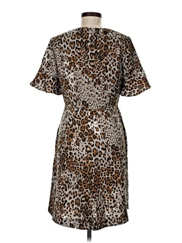 Banana Republic Casual Dress (view 2)