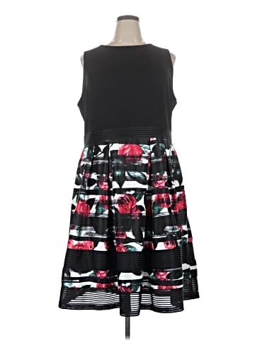 Carmen Marc Valvo Cocktail Dress (view 1)