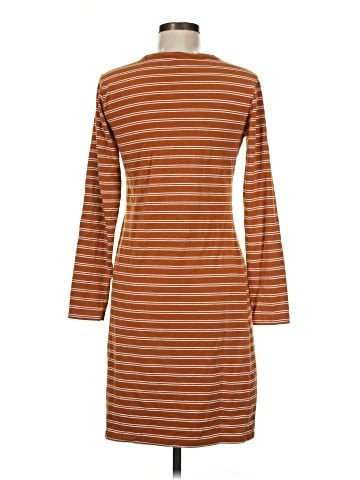 Old Navy Casual Dress (view 2)