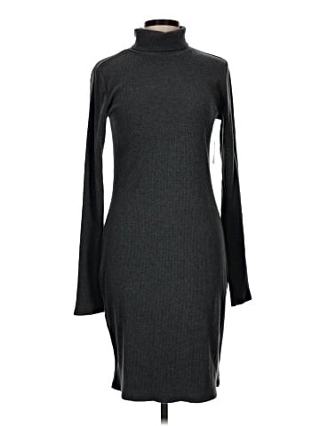 Old Navy Casual Dress (view 1)