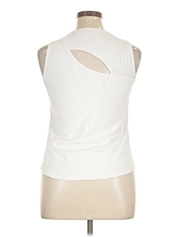 Sofibella Sleeveless T-Shirt (view 2)